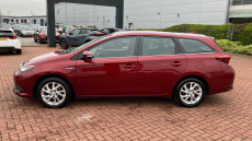 Toyota Auris 1.8 Hybrid Icon Tech TSS 5dr CVT Hybrid Estate